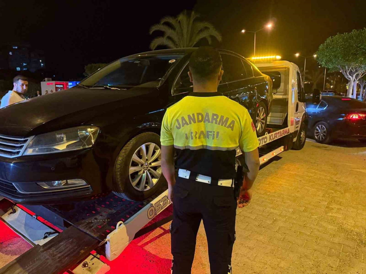 KORSAN TAŞIMACILIK YAPTIĞI BELİRLENEN ARAÇLAR 60 GÜN SÜREYLE TRAFİKTEN MEN EDİLDİ