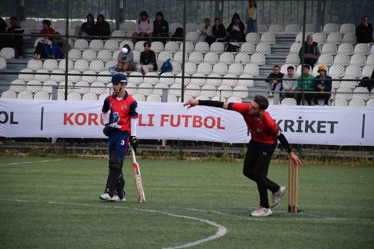 KRİKET BÜYÜK ERKEKLER 1. ETAP TÜRKİYE ŞAMPİYONASI MÜSABAKALARI, AFYONKARAHİSAR KOCATEPE SPOR...