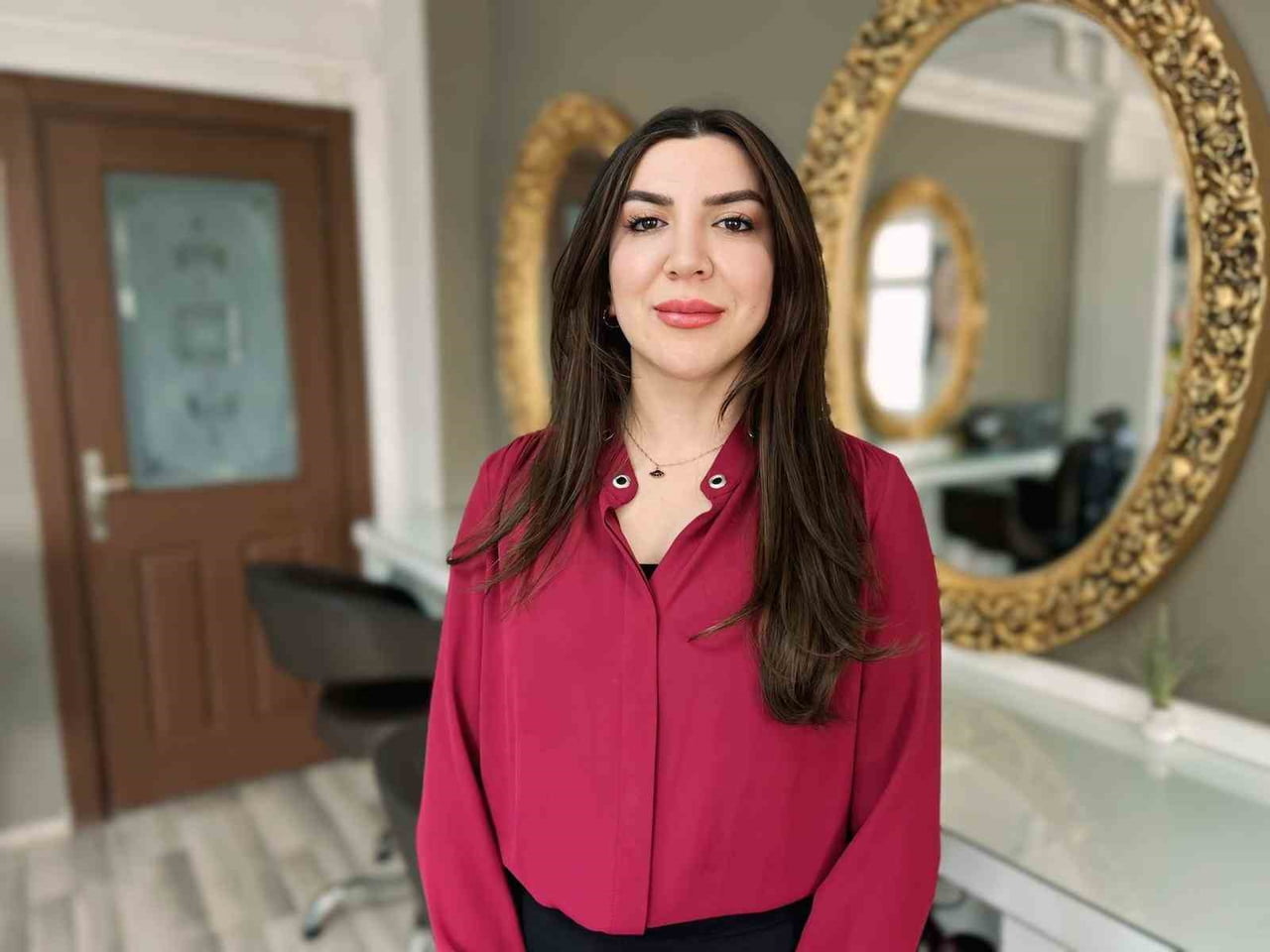 KUAFÖRLER, GÜZELLİK SALONU ESNAF ODASI BAŞKAN VEKİLİ NECLA DELER AÇIKLAMA YAPTI