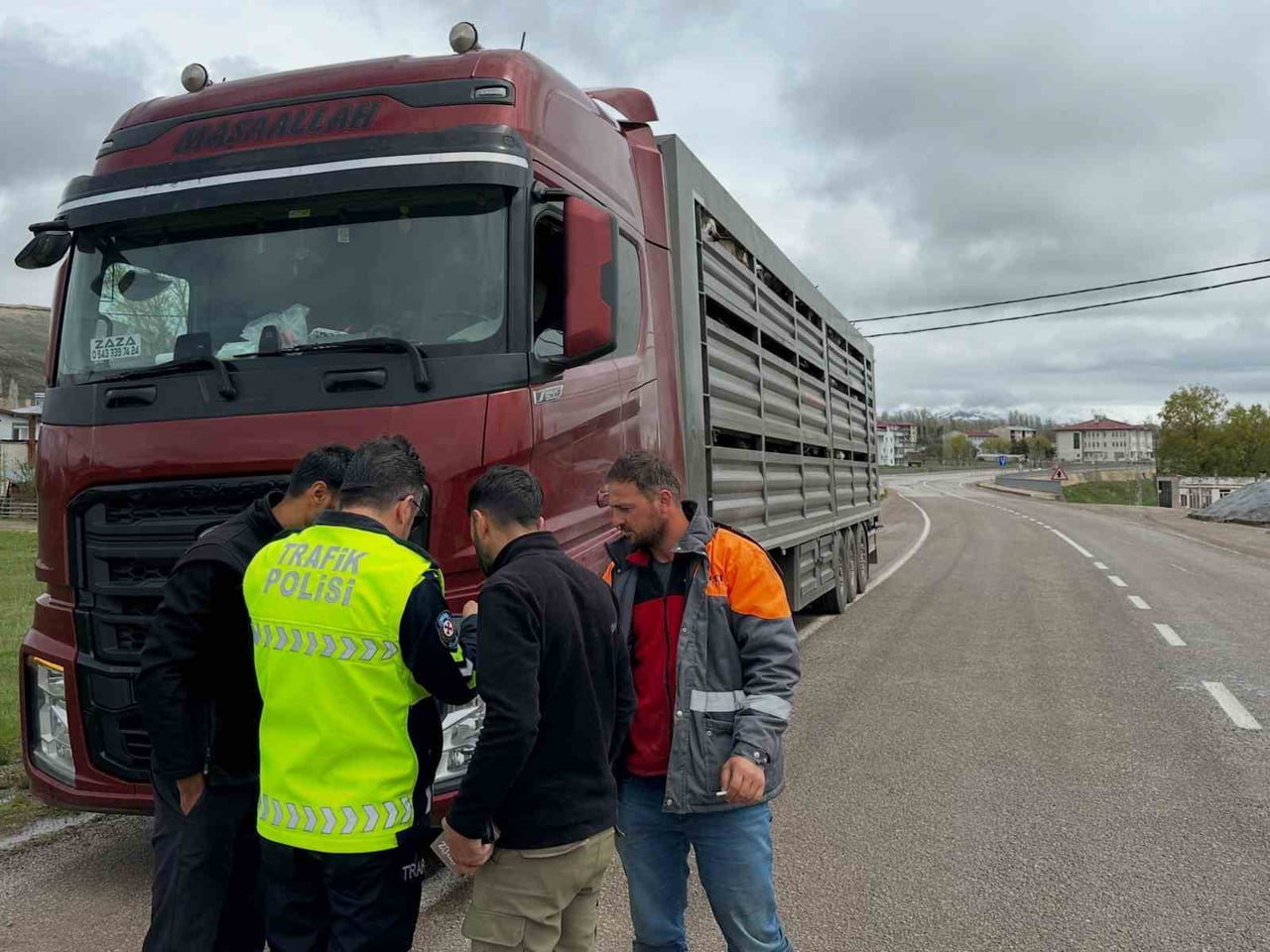 KURBAN BAYRAMI ÖNCESİ AYDINTEPE’DE YOL KONTROLLERİ DEVAM EDİYOR