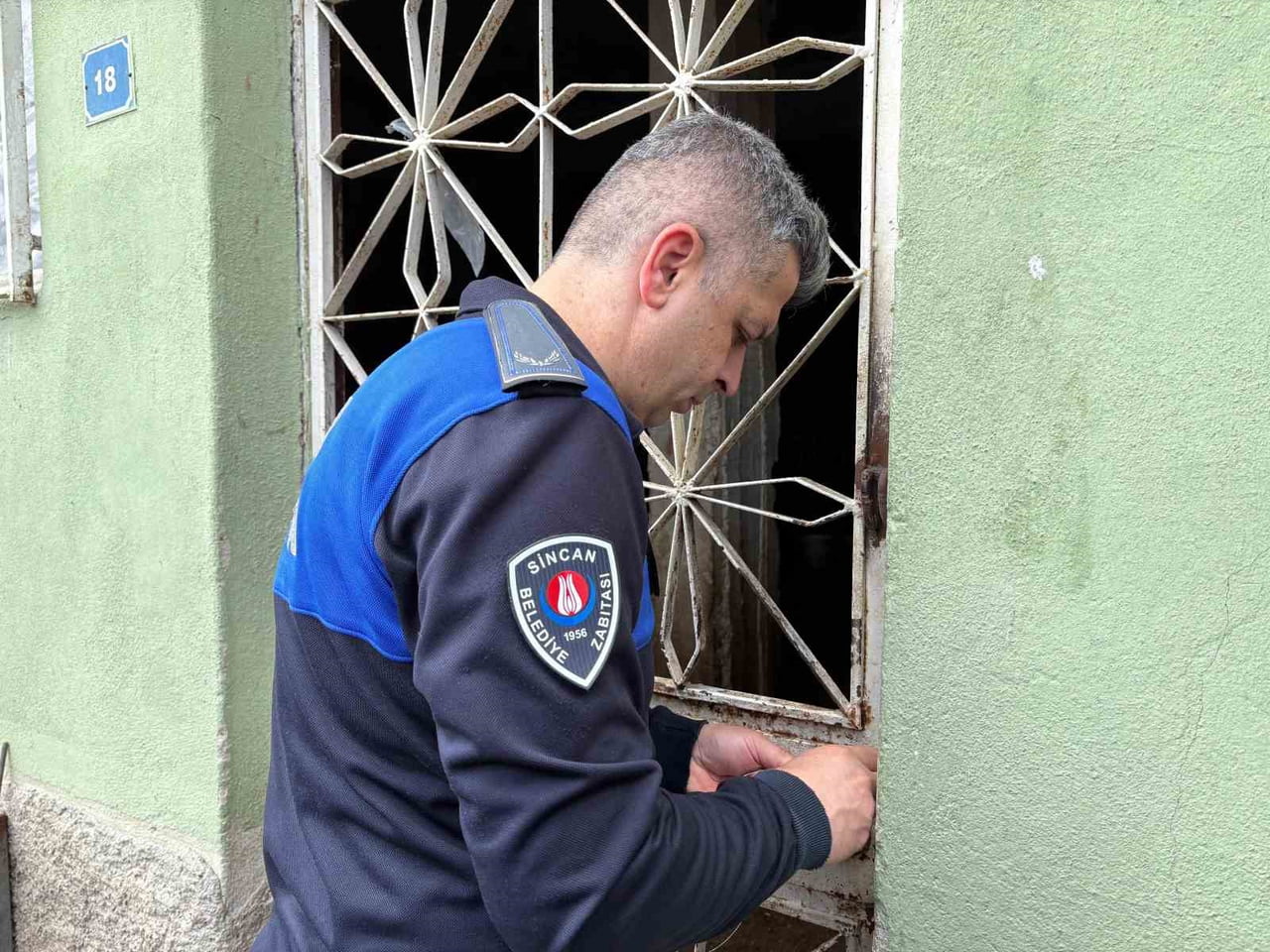 KURBAN BAYRAMI ÖNCESİNDE DENETİMLERİNİ GENİŞLETEN SİNCAN BELEDİYESİ, RUHSATSIZ HAYVANCILIK...
