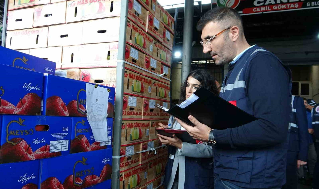 KURBAN BAYRAMI ÖNCESİNDE MERSİN’DE SEBZE VE MEYVE HALİNDE DENETİMLER SIKLAŞTIRILDI.
