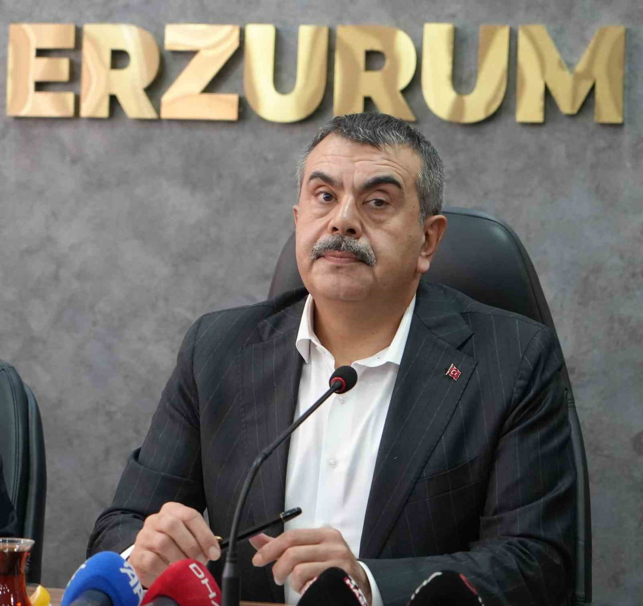 KURBAN BAYRAMI TATİLİNİ GEÇİRMEK ÜZERE MEMLEKETİ ERZURUM’A GELEN MİLLİ EĞİTİM BAKANI PROF. DR....