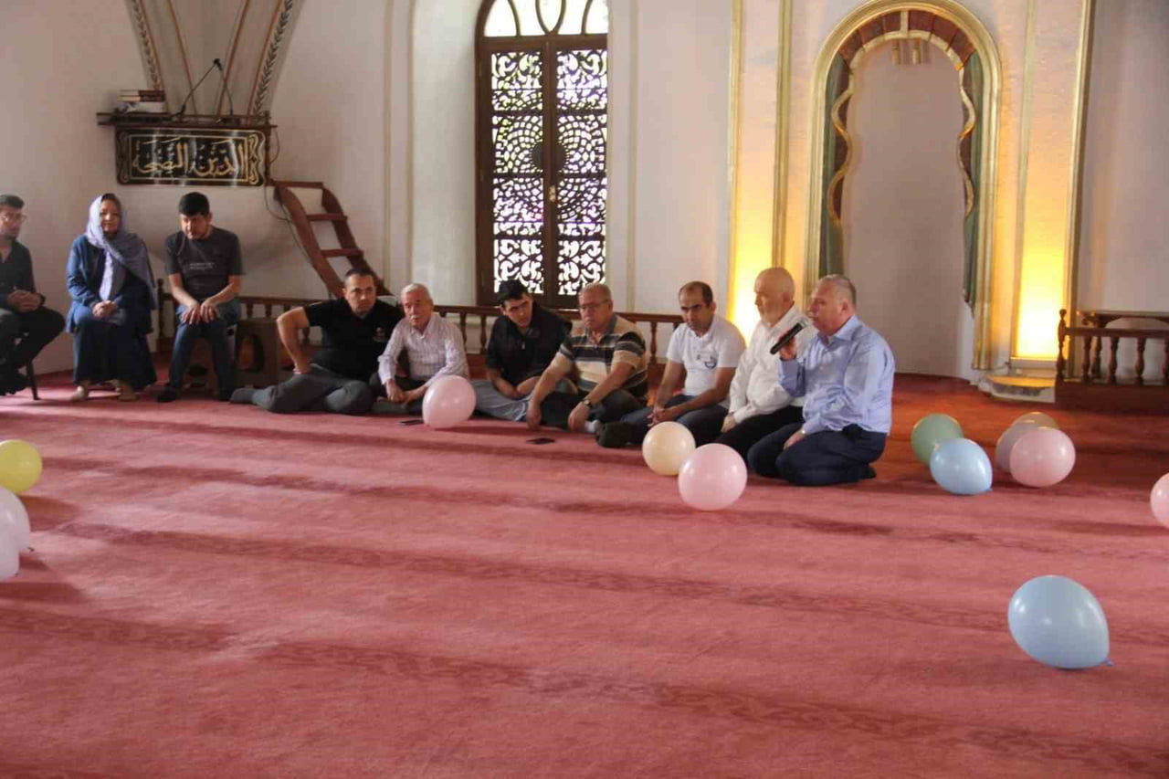 KURŞUNLU CAMİİ’NDE GÖNÜLLER ENGEL TANIMADI