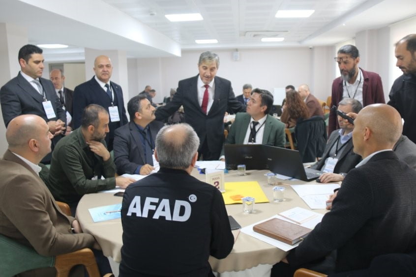 KÜTAHYA'DA OKULLARDA GÜVENLİK İÇİN KAPSAMLI BİR ÇALIŞTAY DÜZENLENDİ