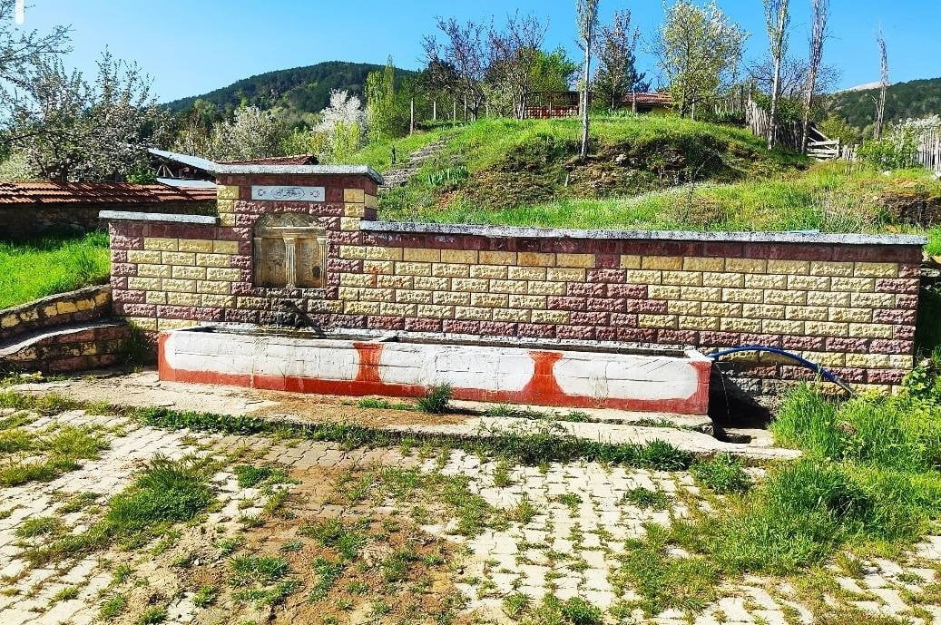 KÜTAHYA'NIN GEDİZ İLÇESİNE BAĞLI, MURAT DAĞI ETEKLERİNDE KURULU BİR DOĞA HARİKASI OLAN CEBRAİL...