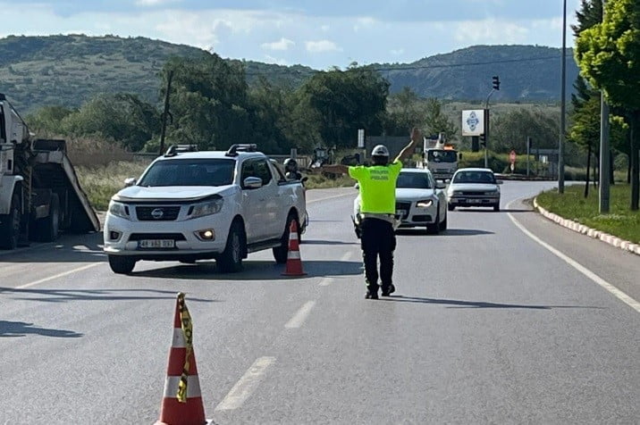 KÜTAHYA'NIN TAVŞANLI İLÇESİNDE, KURBAN BAYRAMI ÖNCESİNDE YOLLARDA OLUŞABİLECEK TRAFİK YOĞUNLUĞUNA...