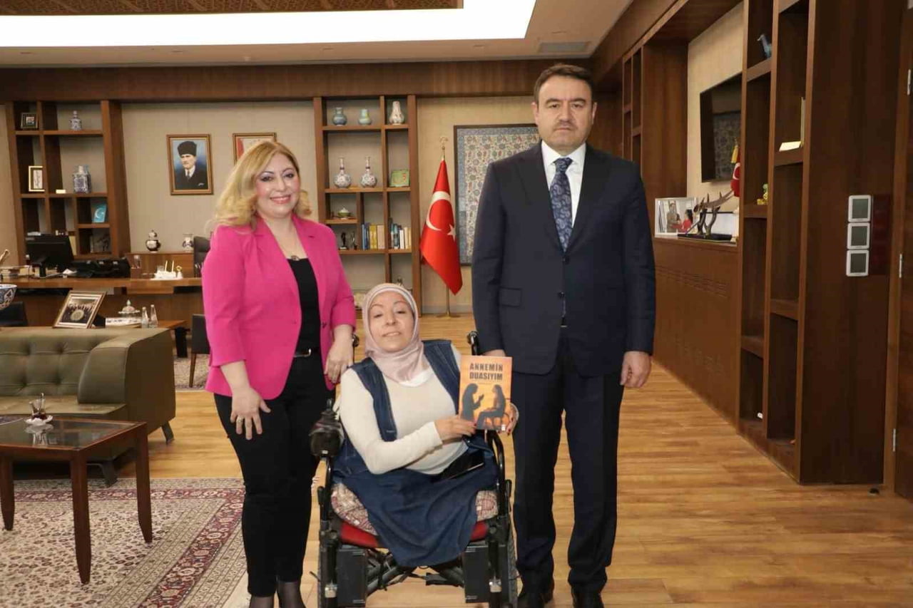 KÜTAHYA’DA "AFETLERDE ERİŞİLEBİLİRLİK PROJESİ" VALİLİKTE TANITILDI