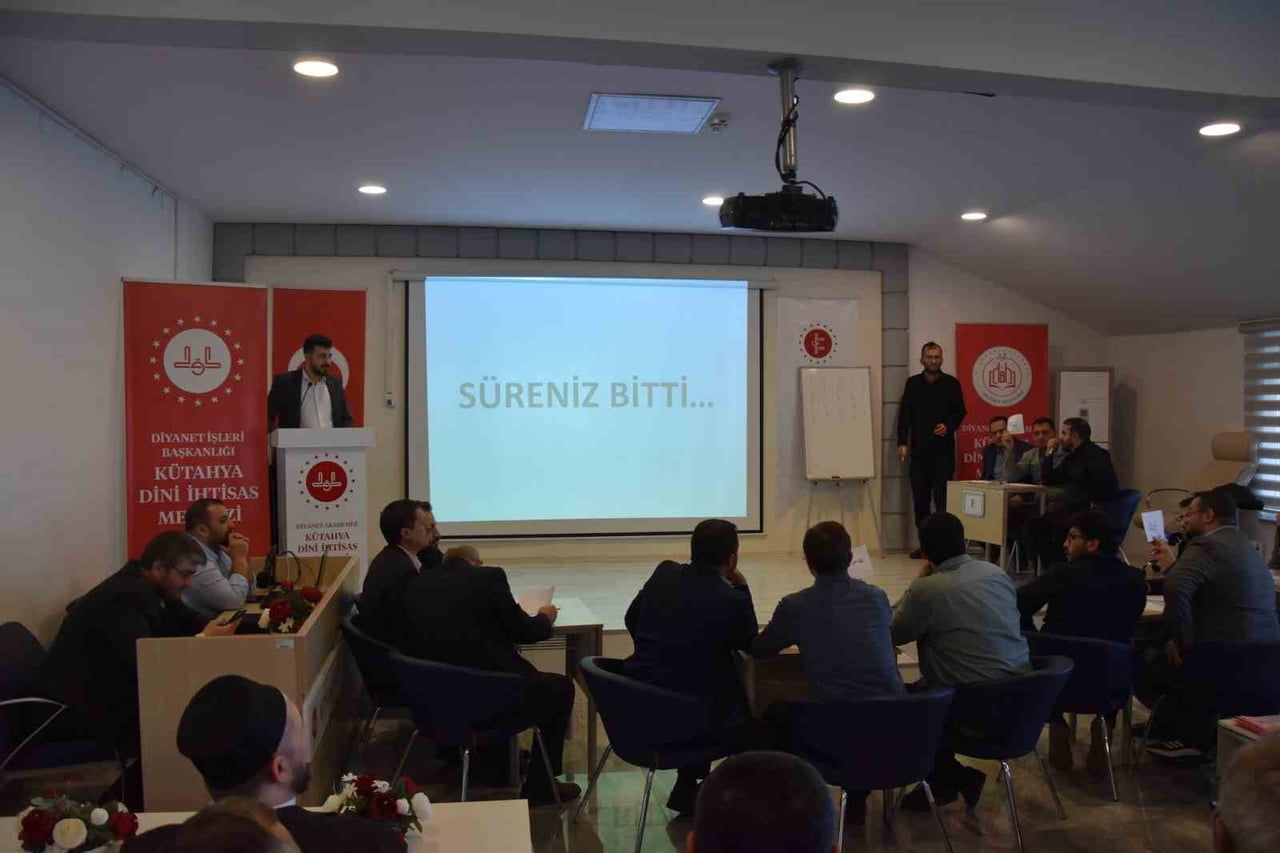 KÜTAHYA DİNİ İHTİSAS MERKEZİ’NDE BİLGİ YARIŞMASI DÜZENLENDİ