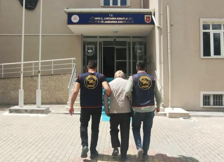 KÜTAHYA İL JANDARMA KOMUTANLIĞI'NDAN ARANAN ŞAHISLARA YÖNELİK UYGULAMA
