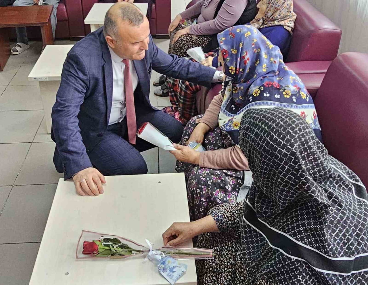 KÜTAHYA NAFİ GÜRAL FEN LİSESİ TARAFINDAN ANNELER GÜNÜ ETKİNLİKLERİ KAPSAMINDA GERÇEKLEŞTİRİLEN...