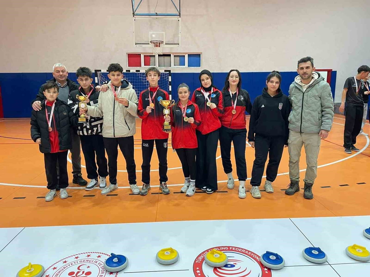 KÜTAHYA’NIN PAZARLAR İLÇESİNDE FAALİYET GÖSTEREN PAZARLAR SPOR LİSESİ, SPOR CAMİASINDA EŞİNE AZ...
