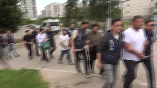 Kütahyalı eşinin hamile olduğunu düşük yapabileceğini söyleyerek serbest bırakılmasını...
