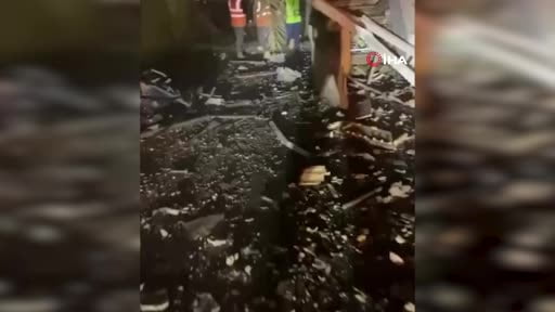 Lübnanlı kaynaklar, İsrail’in Lübnan’ın başkenti Beyrut’a düzenlediği saldırıda 2 kişinin hayatını...