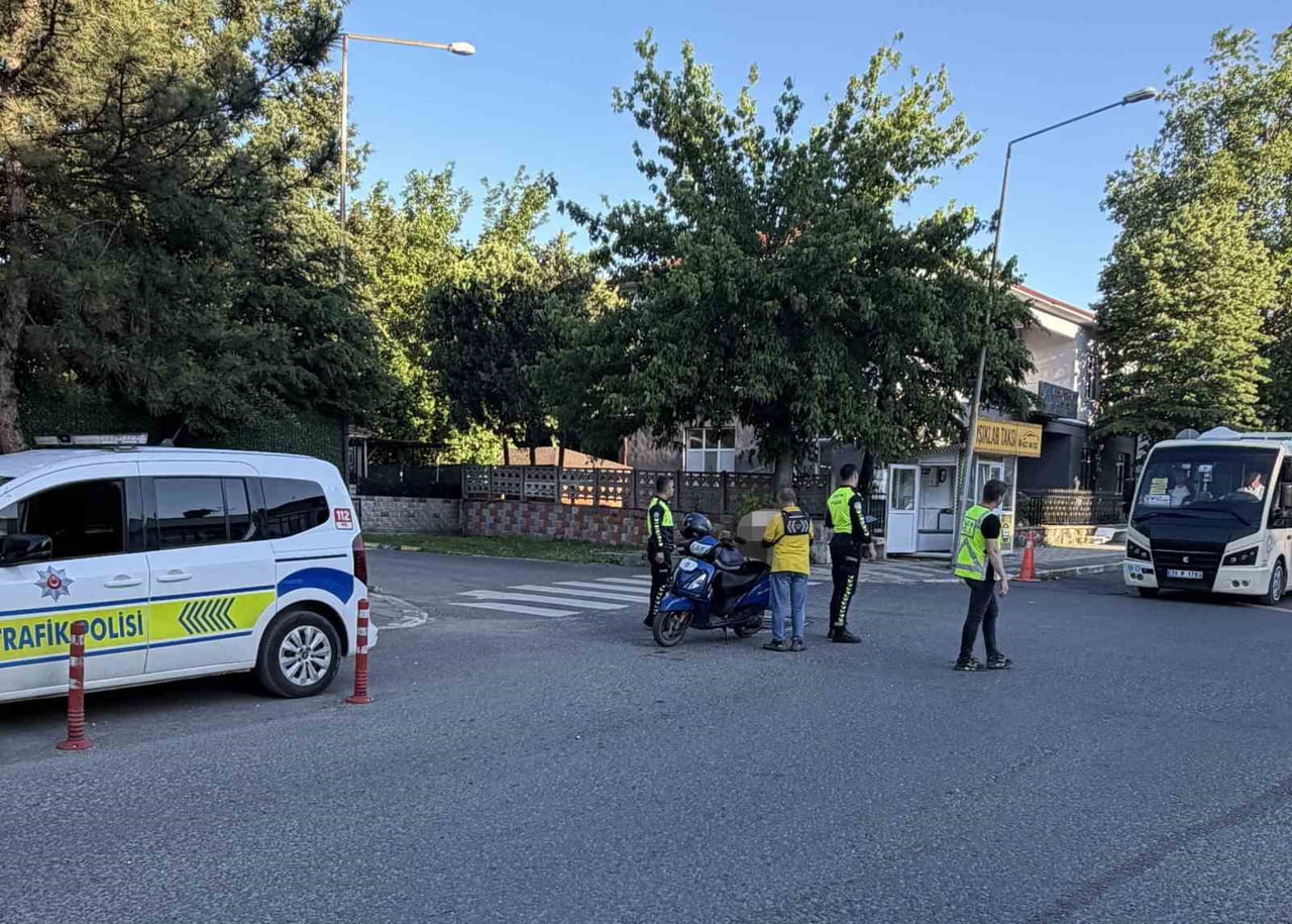 LÜLEBURGAZ İLÇE EMNİYET MÜDÜRLÜĞÜ’NE BAĞLI TRAFİK POLİSLERİ TARAFINDAN GERÇEKLEŞTİRİLEN...