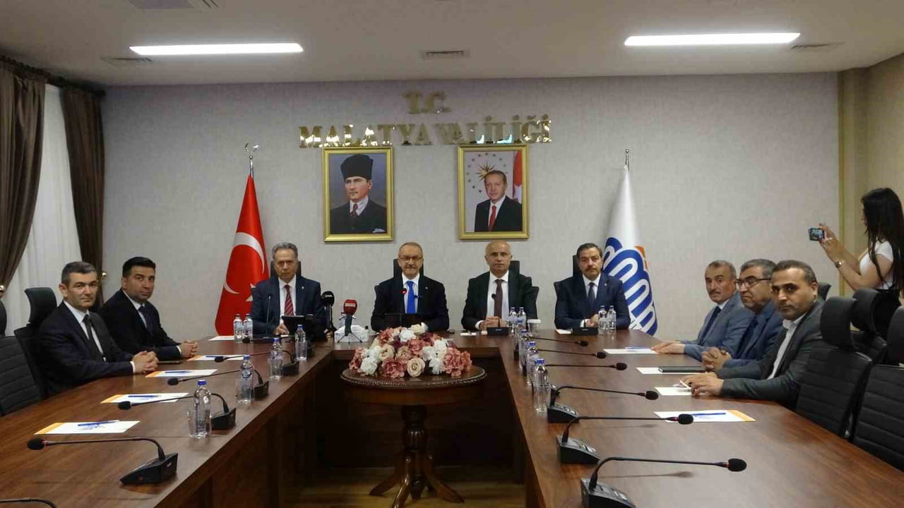 MALATYA'DA İPEKYOLU KARİYER FUARI'NA İLİŞKİN BİLGİLENDİRME TOPLANTISI DÜZENLENDİ.