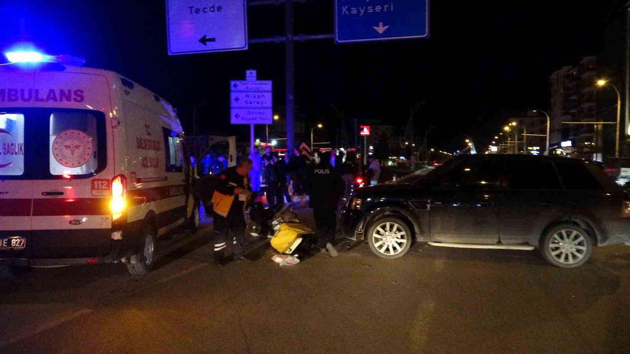 MALATYA’DA CİPLE ÇARPIŞAN MOTOKURYE YARALANDI