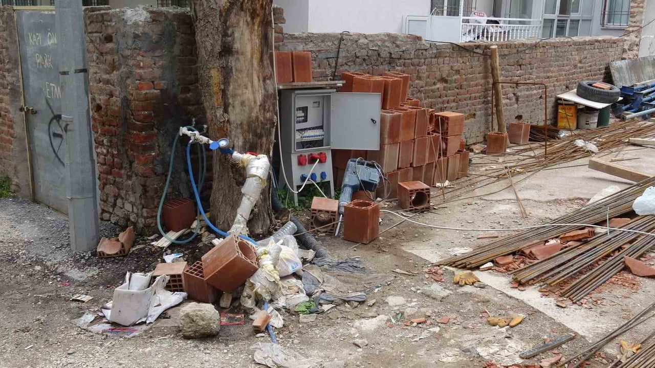 MALATYA’DA İNŞAAT İŞÇİSİ ELEKTRİK AKIMINA KAPILARAK HAYATINI KAYBETTİ