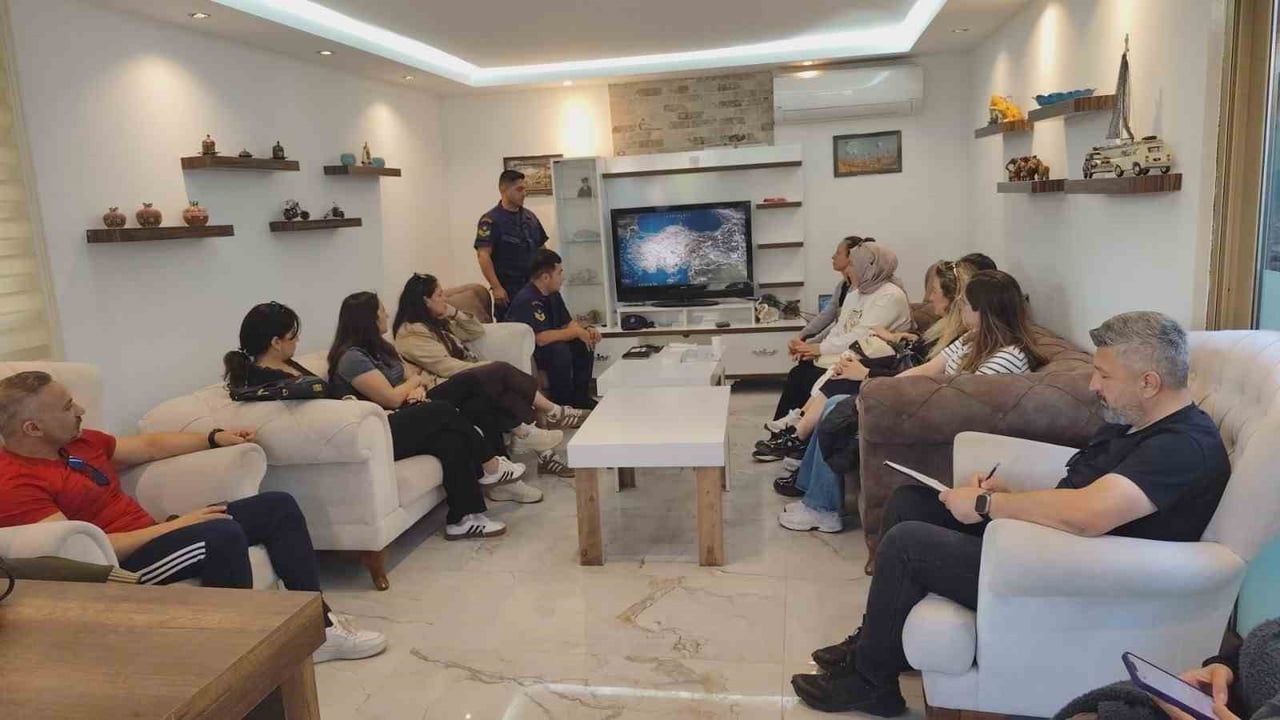 MANAVGAT'TA GÖREVLİ 112 ACİL SAĞLIK PERSONELİNE TIBBİ TAHLİYE EĞİTİMİ VERİLDİ.