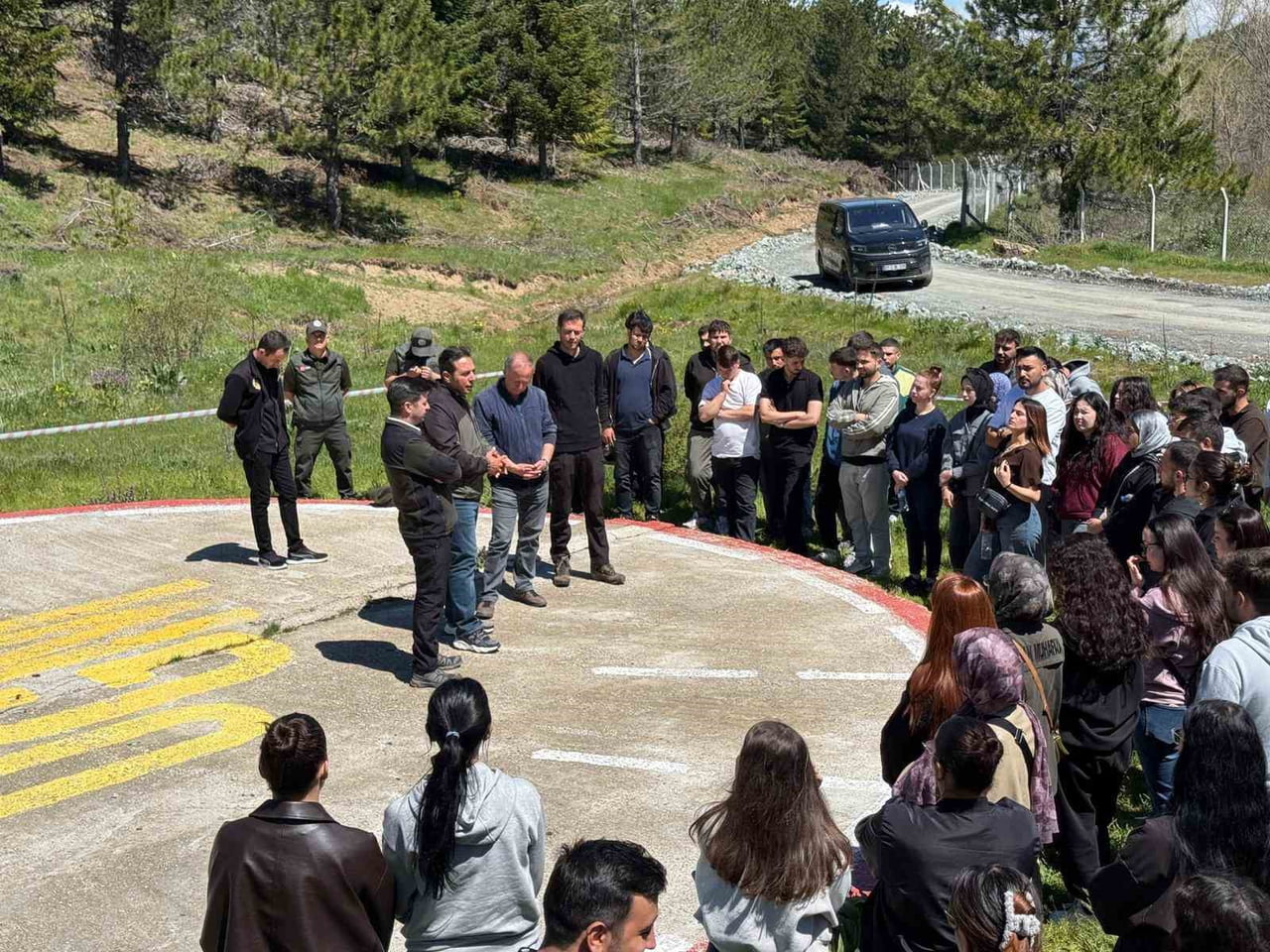 MANİSA'NIN DEMİRCİ İLÇESİNDE, YEŞİL VATANIN KORUNMASI VE GELECEĞE TAŞINMASI AMACIYLA ÇOCUKLARA VE...