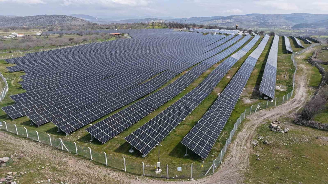 MANİSA BÜYÜKŞEHİR BELEDİYESİ, BLOOMBERG PHİLANTHROPİES TARAFINDAN DESTEKLENEN "GENÇLİK İKLİM...