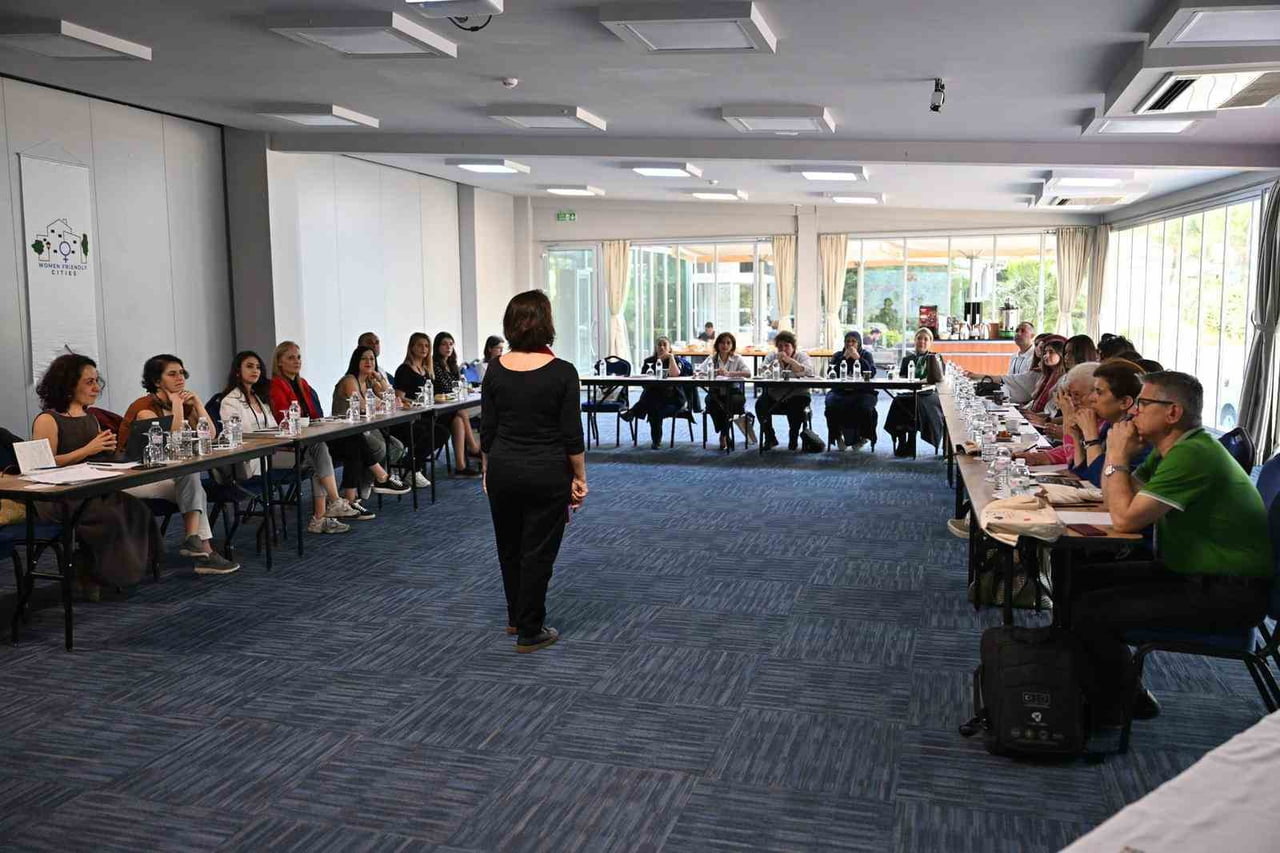 MANİSA BÜYÜKŞEHİR BELEDİYESİ EV SAHİPLİĞİNDE DÜZENLENEN KADIN DOSTU KENTLER PROGRAMI...