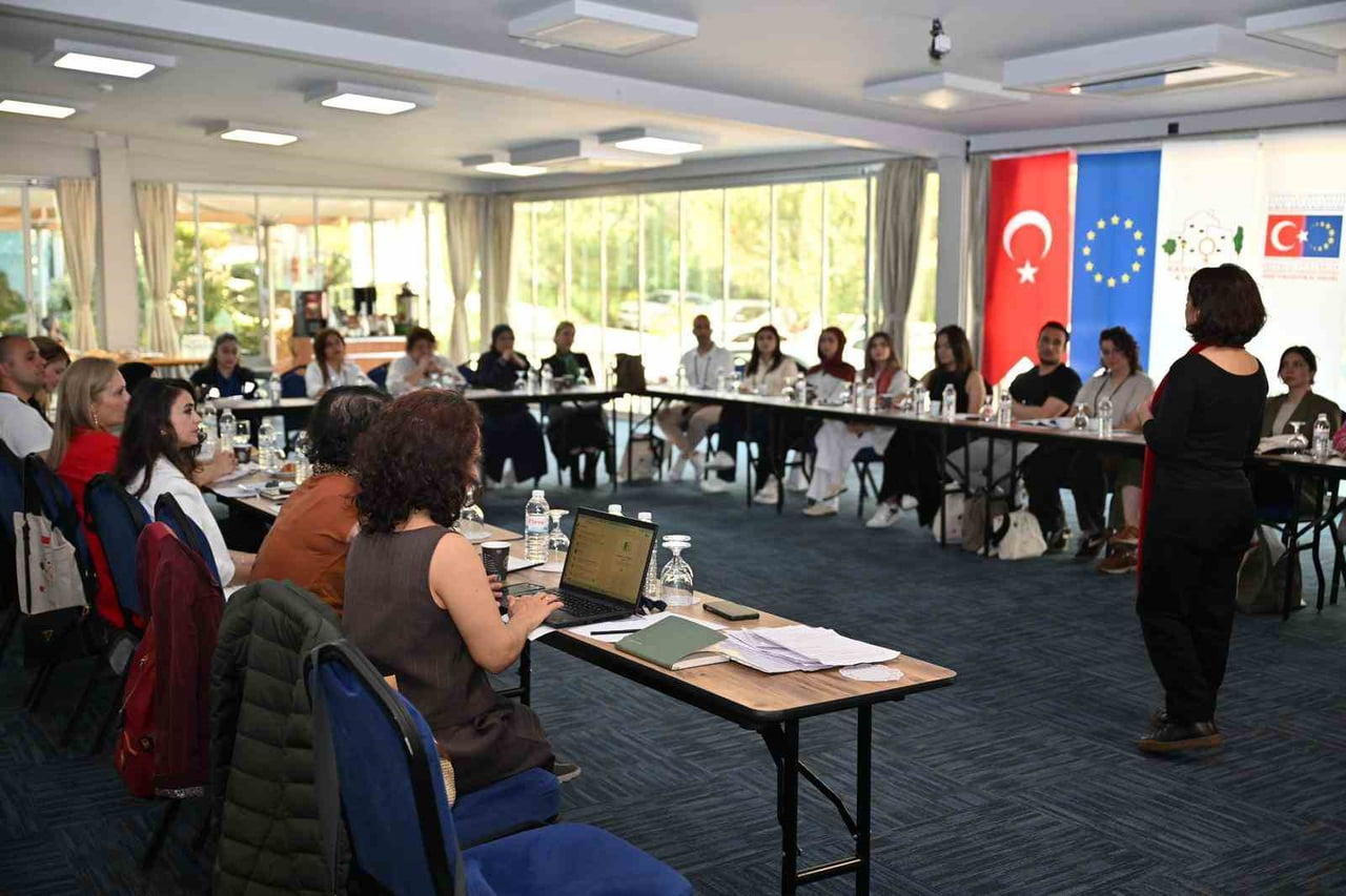 MANİSA BÜYÜKŞEHİR BELEDİYESİ EV SAHİPLİĞİNDE DÜZENLENEN KADIN DOSTU KENTLER PROGRAMI...