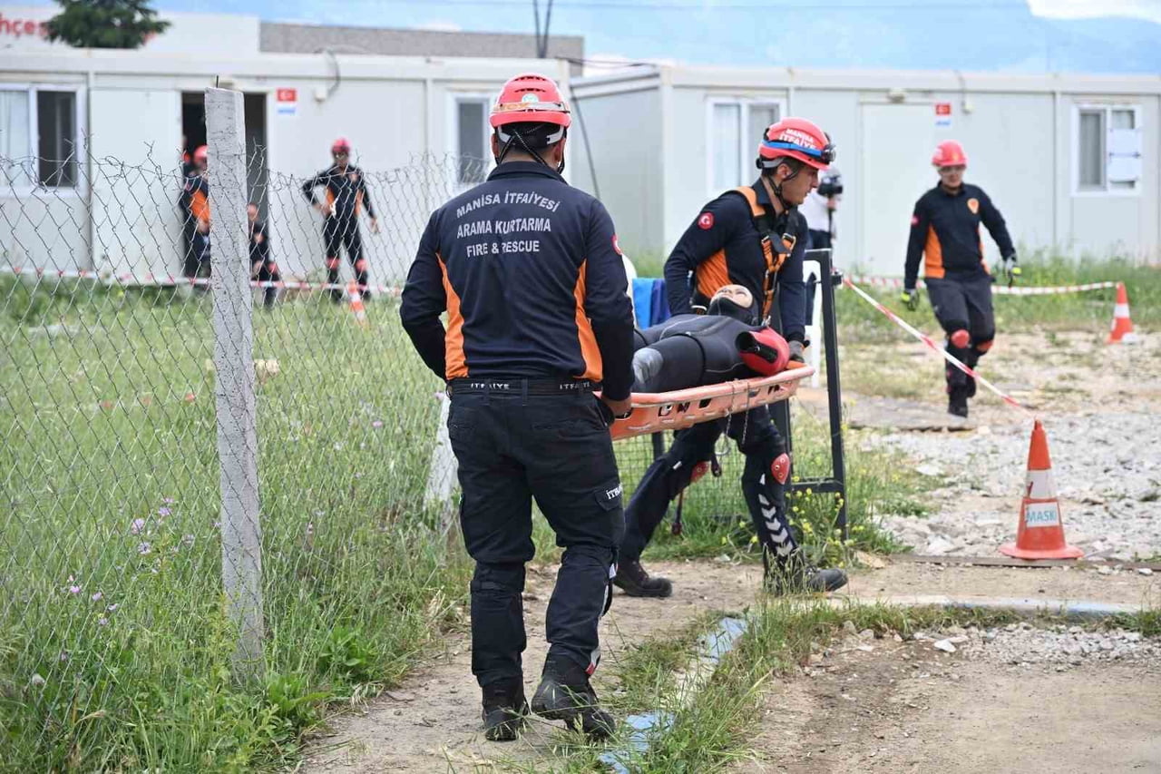 MANİSA BÜYÜKŞEHİR BELEDİYESİ İTFAİYE DAİRESİ BAŞKANLIĞI, AFETLERE MÜDAHALE KAPASİTESİNİ...