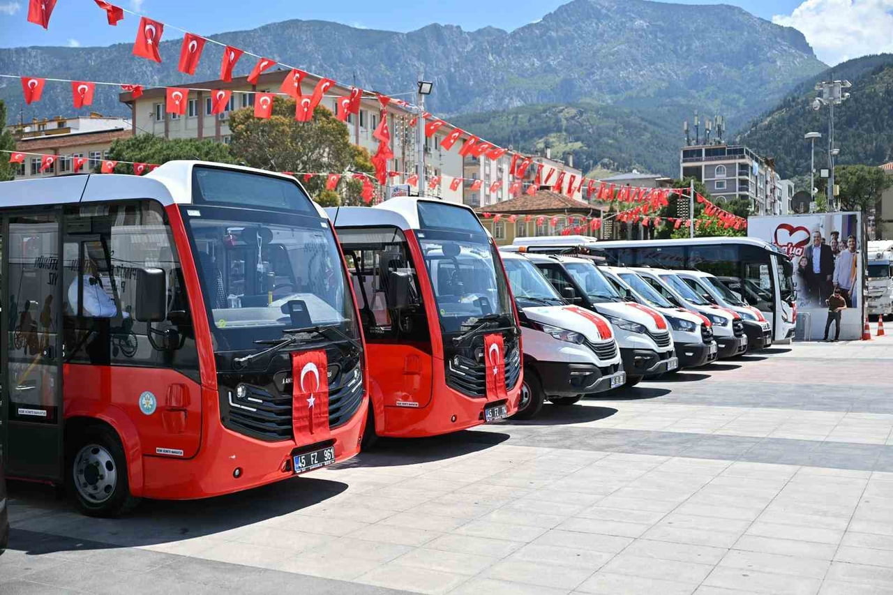 MANİSA BÜYÜKŞEHİR BELEDİYESİ, MANİSALILARA DAHA HIZLI, GÜÇLÜ VE ETKİN HİZMET SUNABİLMEK AMACIYLA...