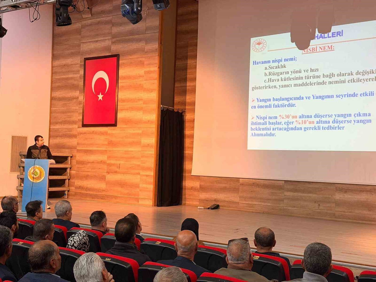 MANİSA’NIN ALAŞEHİR İLÇESİNDE ORMAN YANGINLARINA KARŞI GENİŞ KATILIMLI TOPLANTI DÜZENLENDİ. ERKEN...