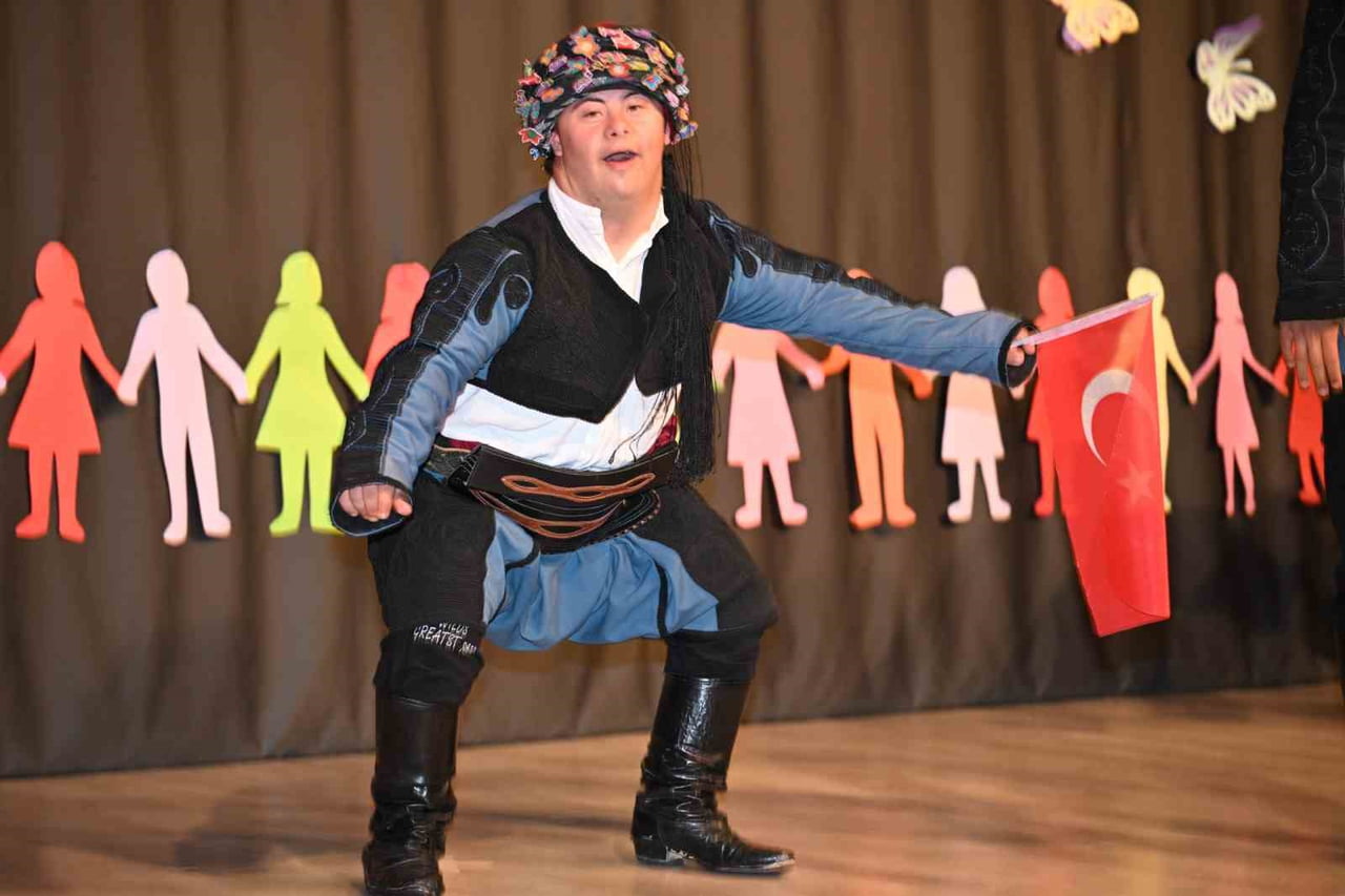 MANİSA’NIN DEMİRCİ İLÇESİNDE, 10-16 MAYIS ENGELLİLER HAFTASI MÜNASEBETİYLE ÖZEL BİR FARKINDALIK...