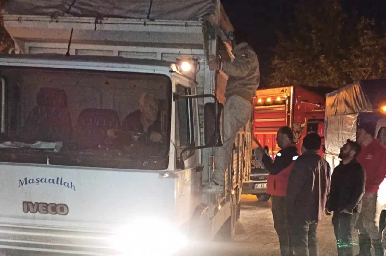 MANİSA’NIN SALİHLİ İLÇESİNDEKİ TARIM VE ORMAN MÜDÜRLÜĞÜ EKİPLERİ, YAKLAŞAN KURBAN BAYRAMI...