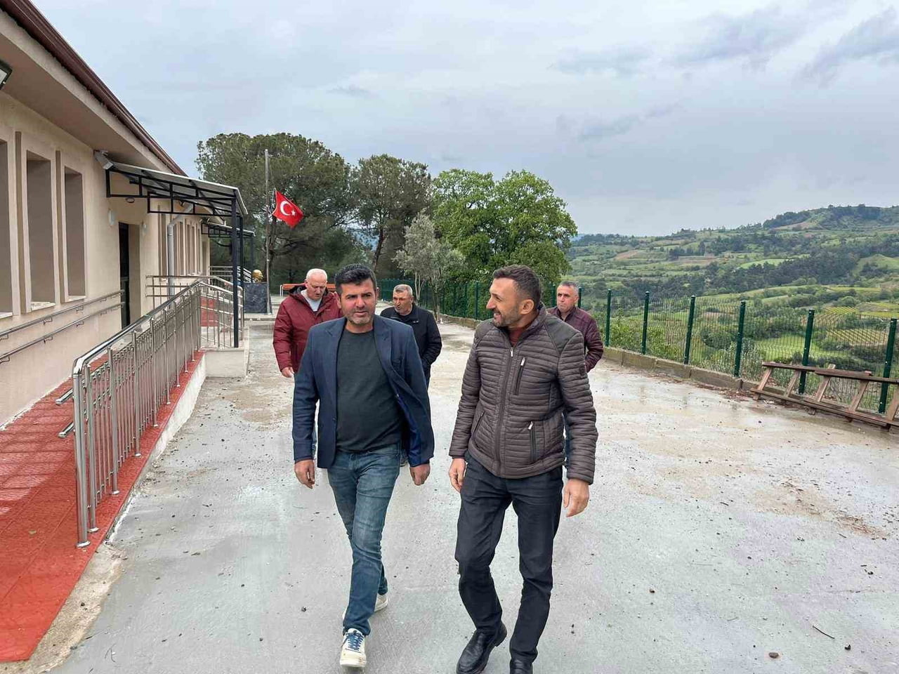 MANİSA’NIN SARIGÖL İLÇESİNE BAĞLI YENİKÖY MAHALLESİ’NDE YAPIMI UZUN SÜREDİR DEVAM EDEN ŞEHİT...