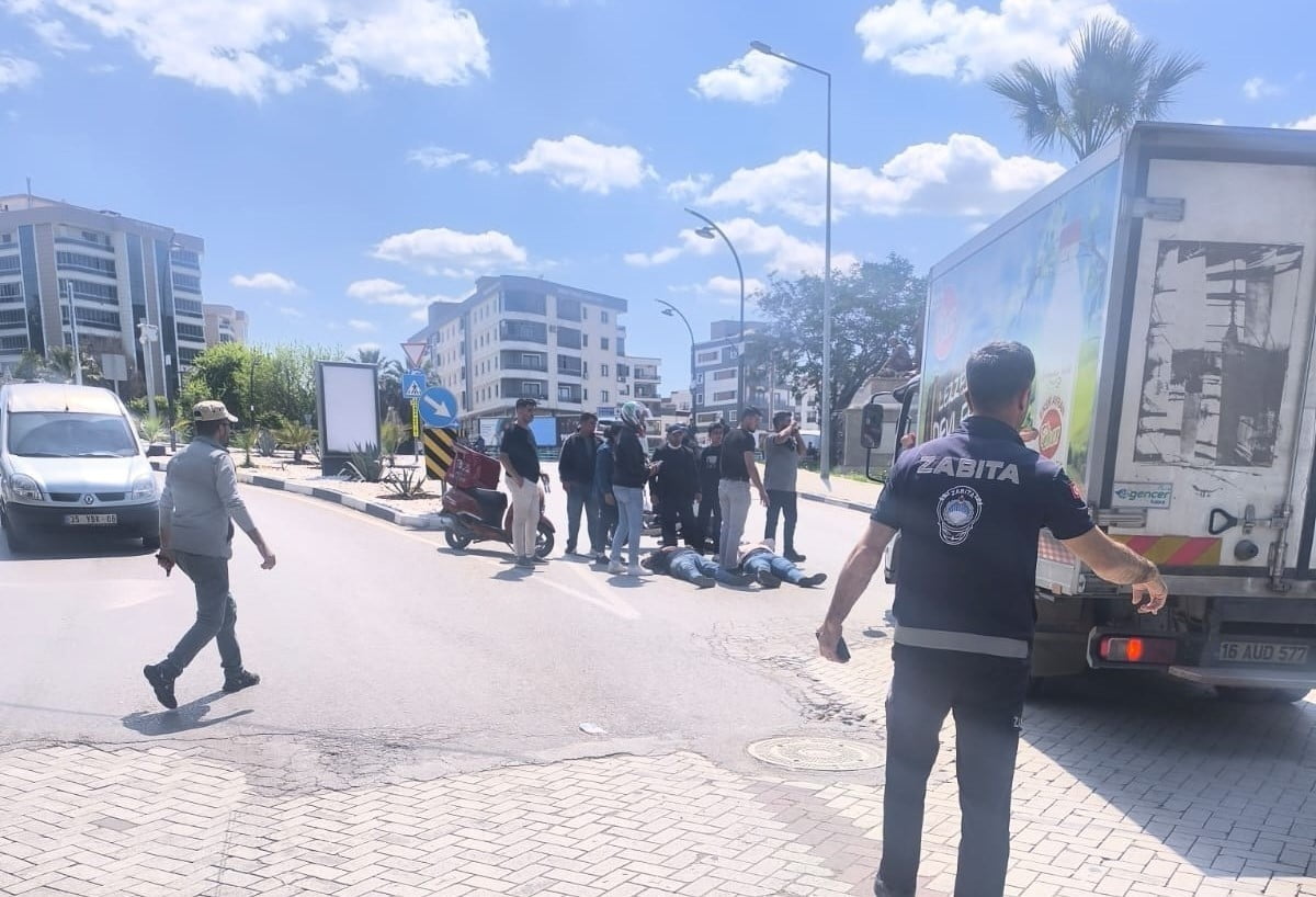 MANİSA’NIN TURGUTLU İLÇESİNDE MEYDANA GELEN MOTOSİKLET KAZASINDA, TURGUTLU BELEDİYESİ ZABITA...