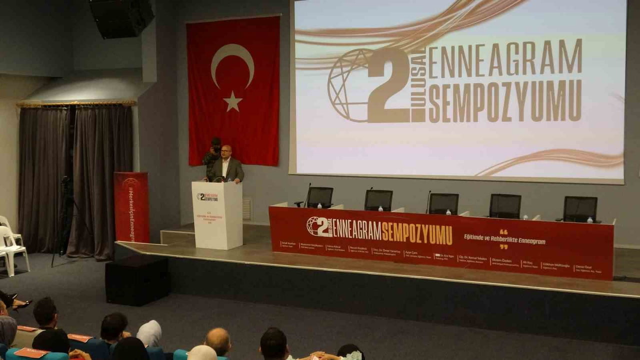 MARMARA ÜNİVERSİTESİ BÜNYESİNDE DÜZENLENEN "EĞİTİM VE REHBERLİKTE ENNEAGRAM" TEMALI SEMPOZYUMDA...