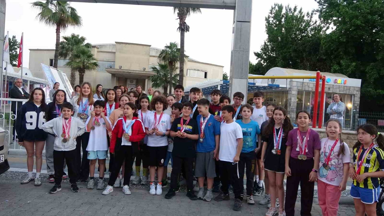 MARMARİS’İN SPORCU ÇOCUKLARI HAVUZ PROBLEMİNİN ÇÖZÜLMESİNİ İSTİYOR