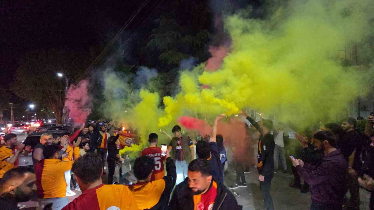 MARNEULİ KENTİNDE GALATASARAY'IN ŞAMPİYONLUĞU COŞKUYLA KUTLANDI