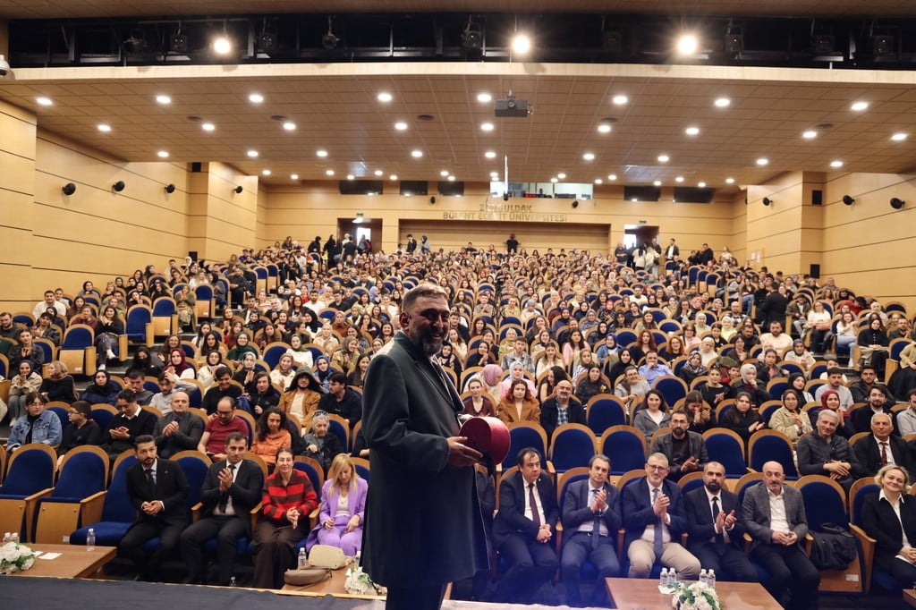 MEHMET AKİF ERSOY’UN SAFAHAT ADLI ESERİNDEN İLHAM ALINARAK HAZIRLANAN “FİRAVUNLA YÜZ YÜZE” ADLI...