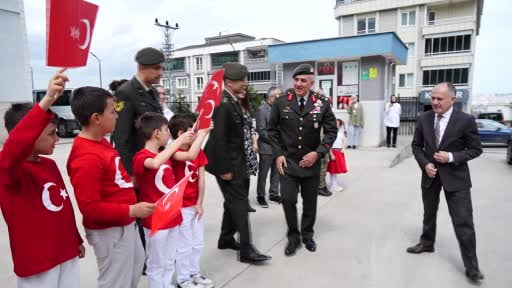 Mehmetçiklerin mektupları Samsunlu öğrencilerle buluştu
