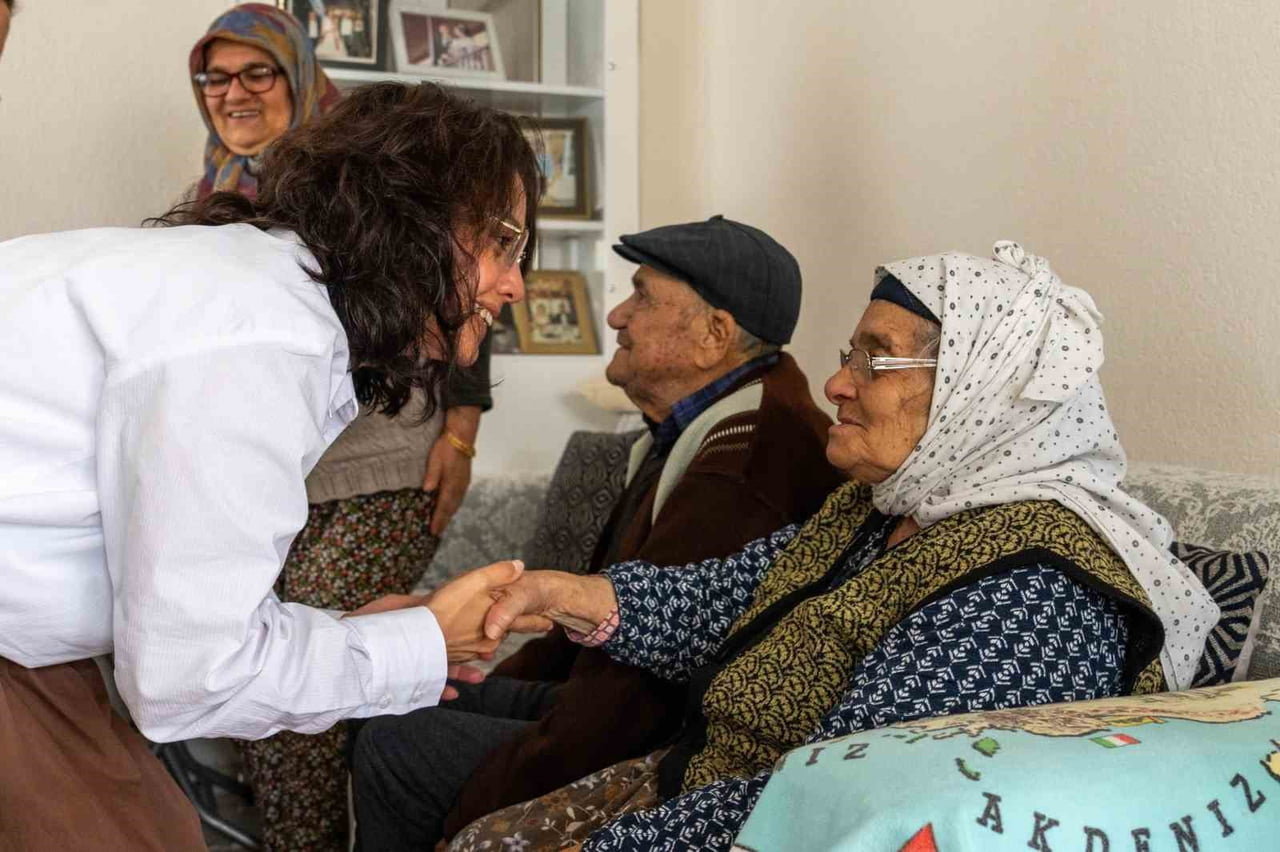 MENTEŞE BELEDİYESİ, ANNELER GÜNÜ DOLAYISIYLA VATAN UĞRUNA CANLARINI FEDA EDEN KAHRAMAN ŞEHİTLERİN...