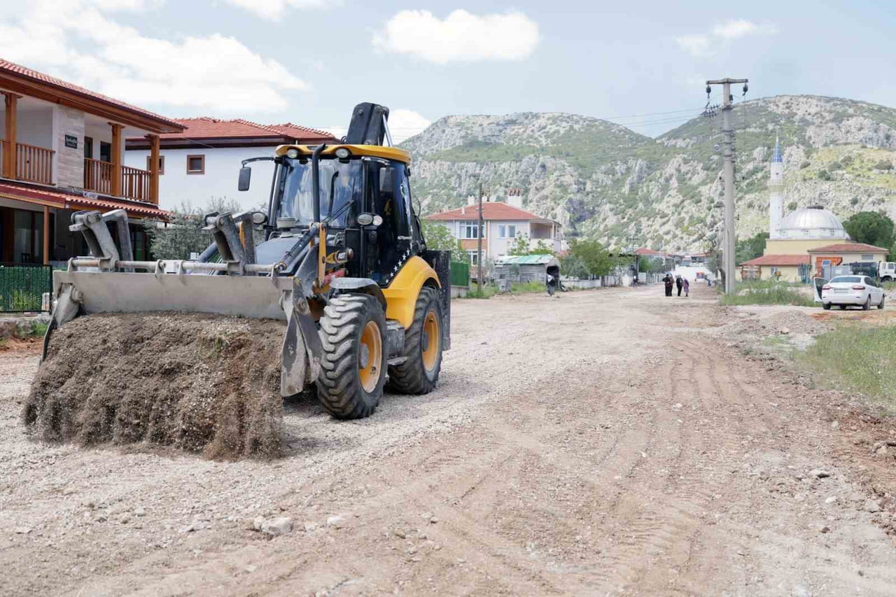 MENTEŞE BELEDİYESİ VE MUĞLA BÜYÜKŞEHİR BELEDİYESİNİN KOORDİNELİ OLARAK YÜRÜTTÜĞÜ ÇALIŞMALAR...