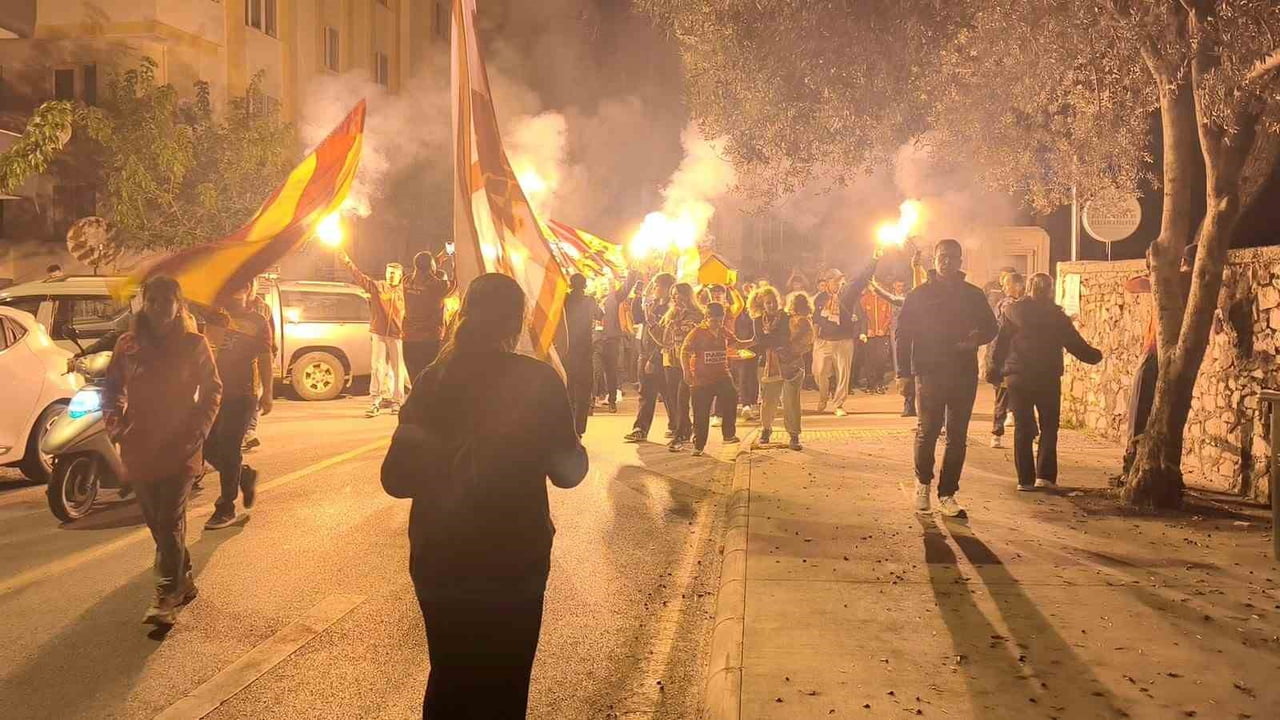 MENTEŞE’DE GALATASARAYLILARDAN ŞAMPİYONLUK SEVİNCİ