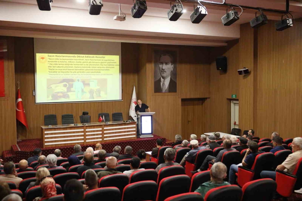 MENTEŞELİ ÜRETİCİLERE "B REÇETE VE BİTKİ KORUMA" EĞİTİMİ