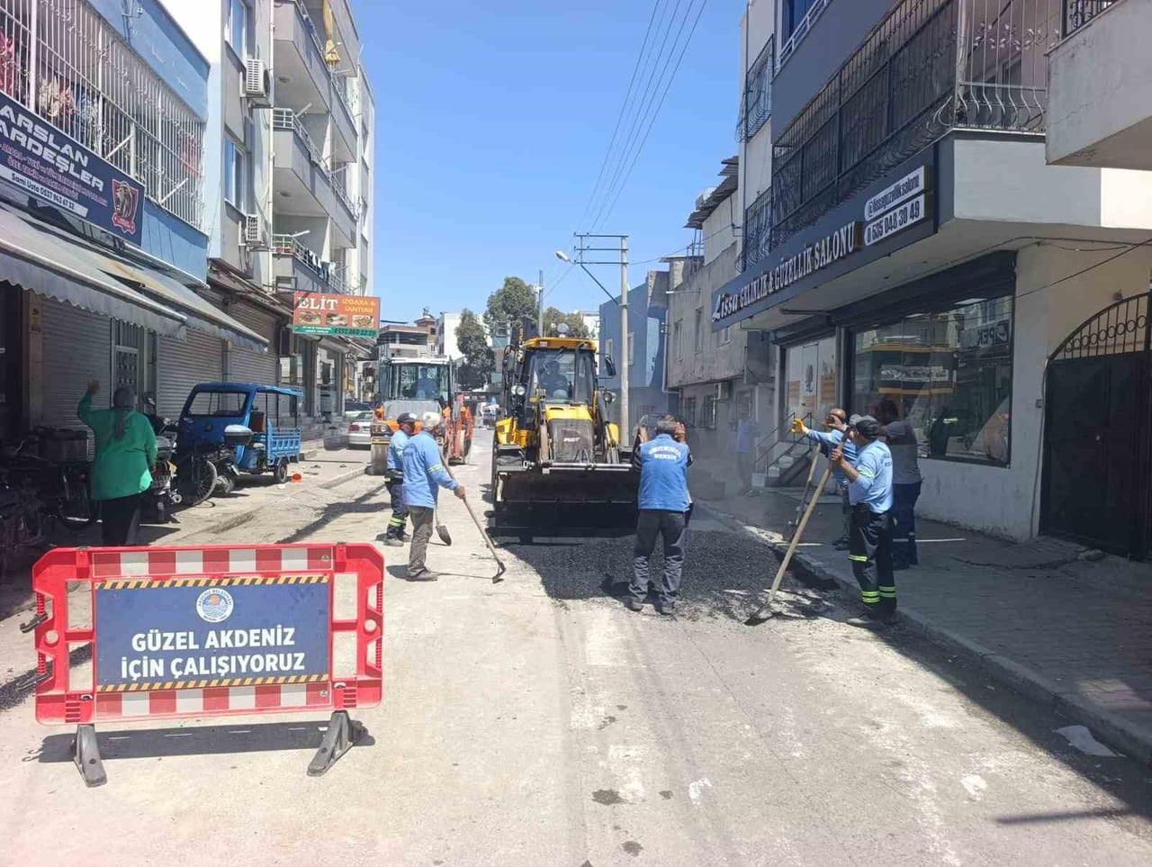 MERSİN'İN MERKEZ İLÇE AKDENİZ BELEDİYESİ, İLÇE GENELİNDE VATANDAŞLARIN DAHA GÜVENLİ VE KONFORLU...