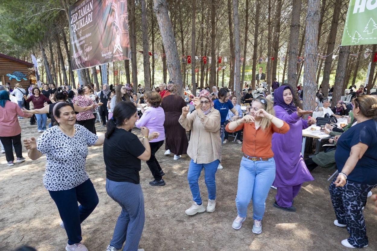 MERSİN BÜYÜKŞEHİR BELEDİYESİ, ANNELER GÜNÜ DOLAYISIYLA ÖZEL BİREY ANNELERİ İLE KADINLARA YÖNELİK...