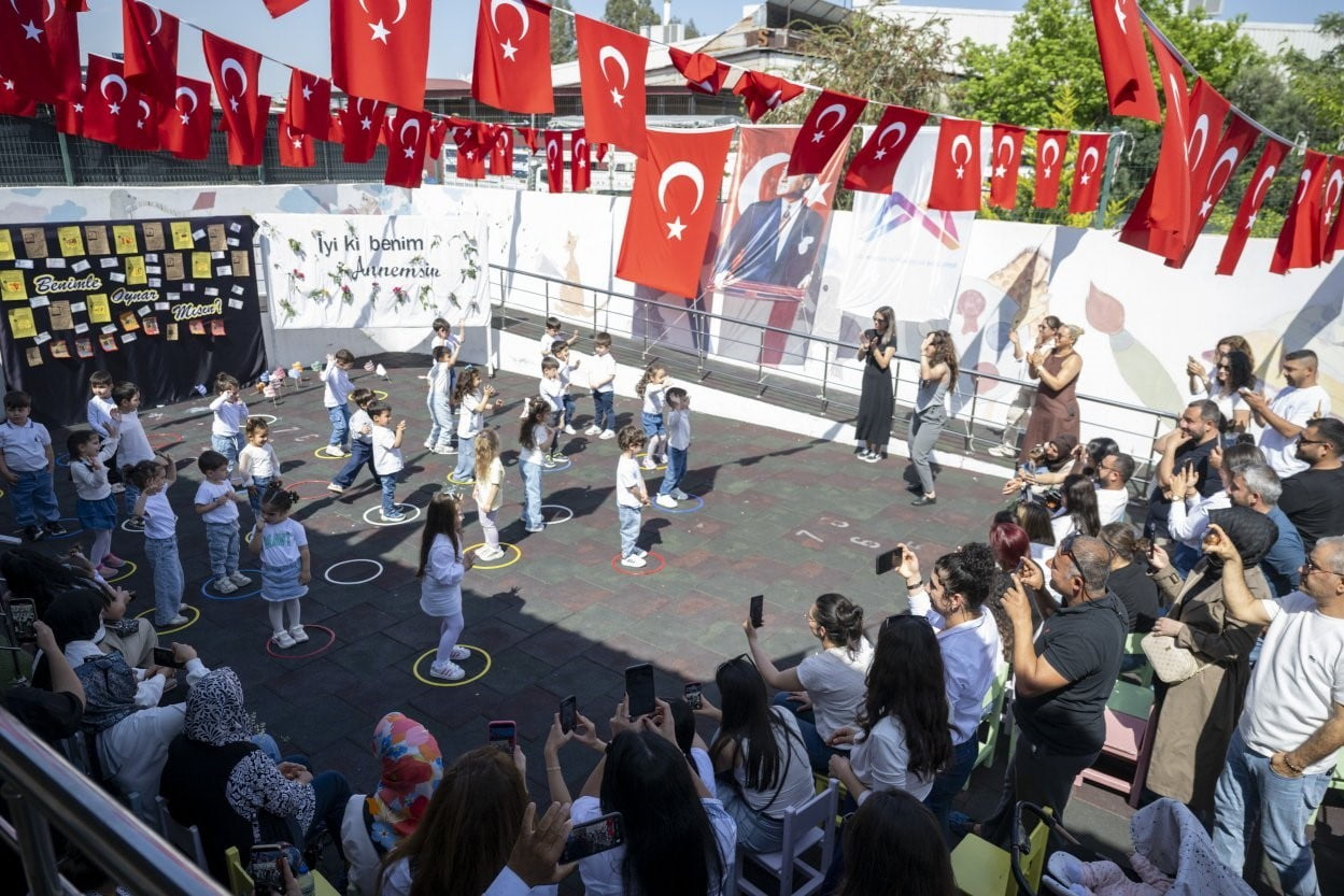 MERSİN BÜYÜKŞEHİR BELEDİYESİ KADIN VE AİLE HİZMETLERİ DAİRE BAŞKANLIĞI BÜNYESİNDE HİZMET VEREN...