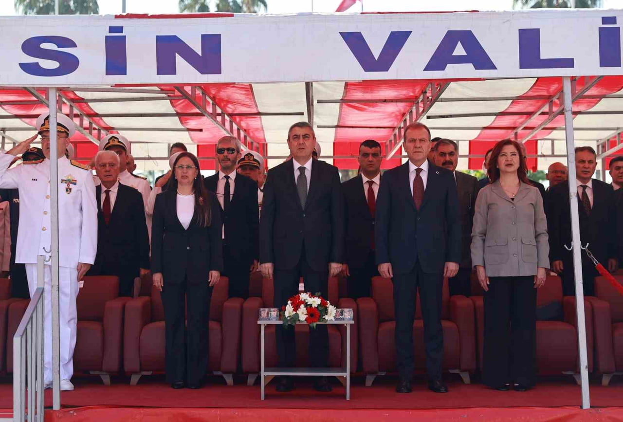 MERSİN’DE 19 MAYIS ATATÜRK’Ü ANMA, GENÇLİK VE SPOR BAYRAMI DÜZENLENEN TÖREN VE GÖSTERİLERLE...