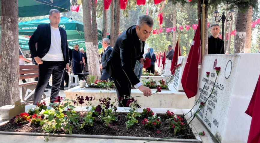 MERSİN’DE KURBAN BAYRAMI DOLAYISIYLA DÜZENLENEN PROGRAMLARDA KENT PROTOKOLÜ ŞEHİTLİĞİ ZİYARET...