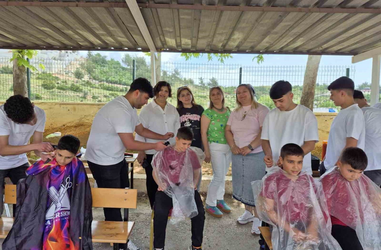 MERSİN’DE TOROSLAR MESLEKİ EĞİTİM MERKEZİ ÖĞRENCİLERİ, BAYRAM ÖNCESİ GERÇEKLEŞTİRDİKLERİ SOSYAL...