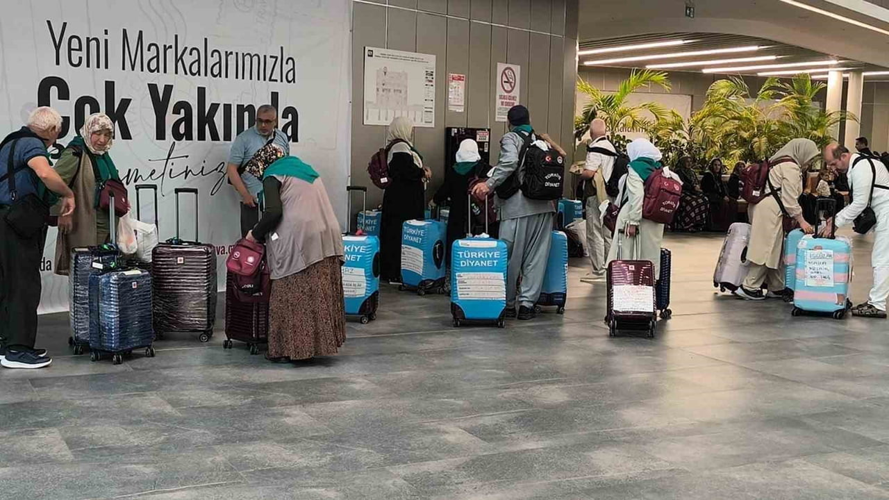 MERSİN’İN ANAMUR İLÇESİNDE 2026 YILI HAC FARİZASINI YERİNE GETİRMEK ÜZERE KUTSAL TOPRAKLARA...